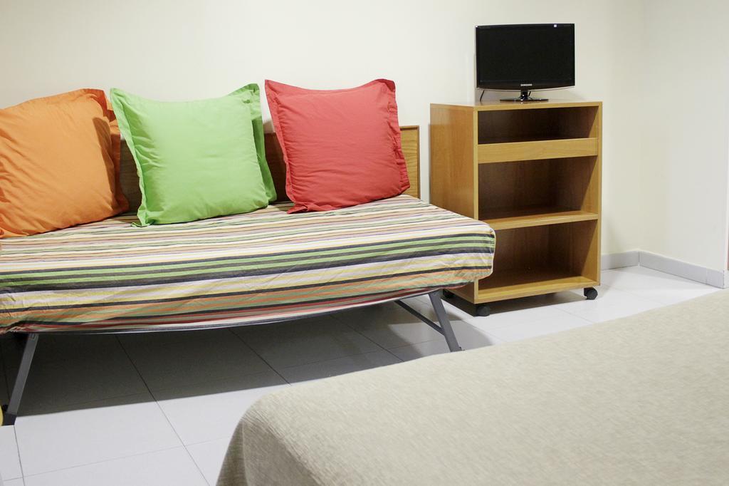 El Jardi Hotel Барселона Екстериор снимка
